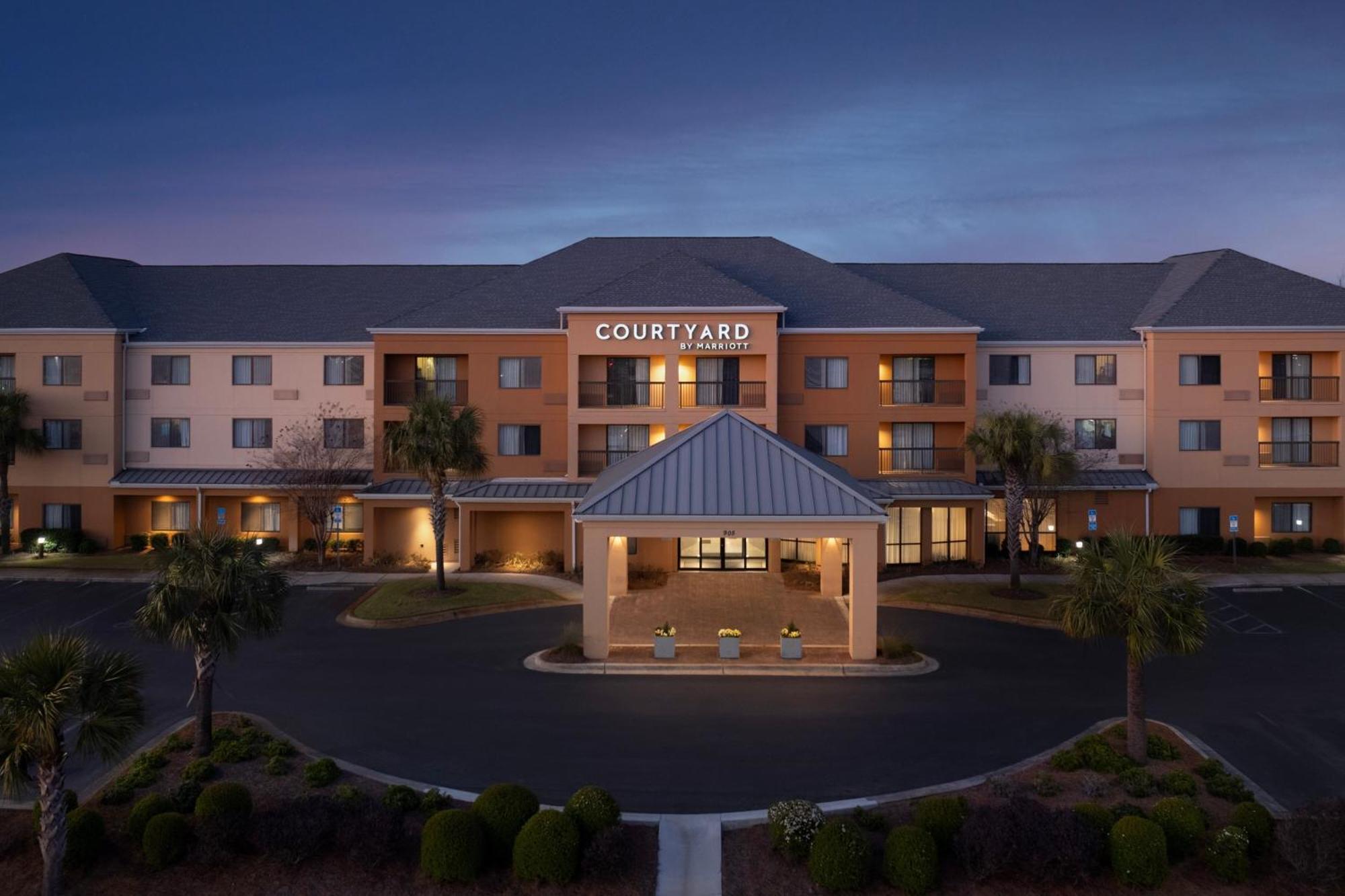 Courtyard By Marriott Panama City Exterior photo