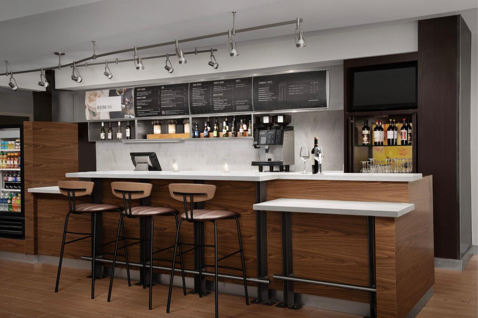 Courtyard By Marriott Panama City Exterior photo