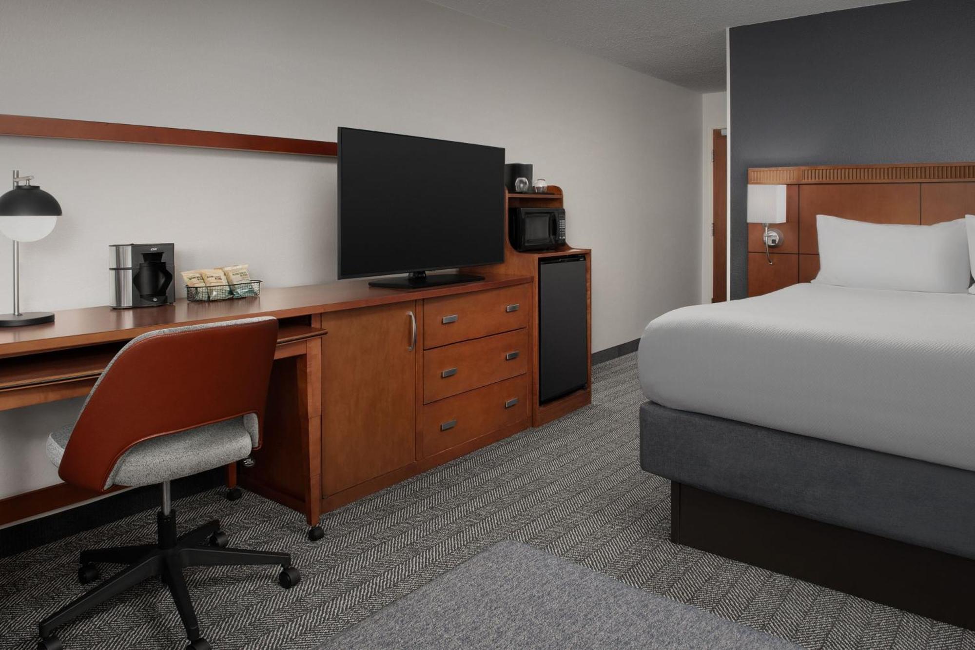Courtyard By Marriott Panama City Exterior photo