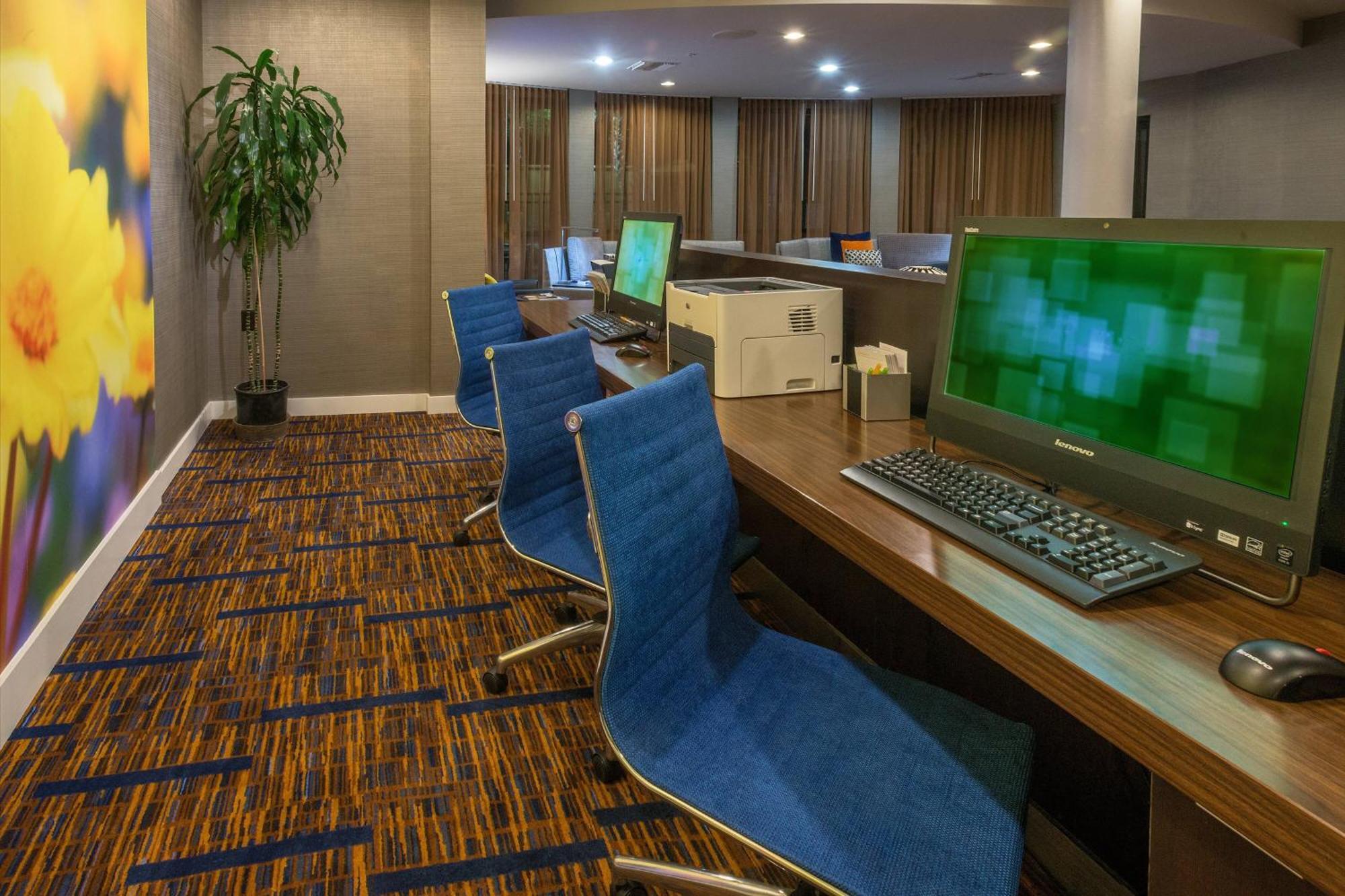 Courtyard By Marriott Panama City Exterior photo