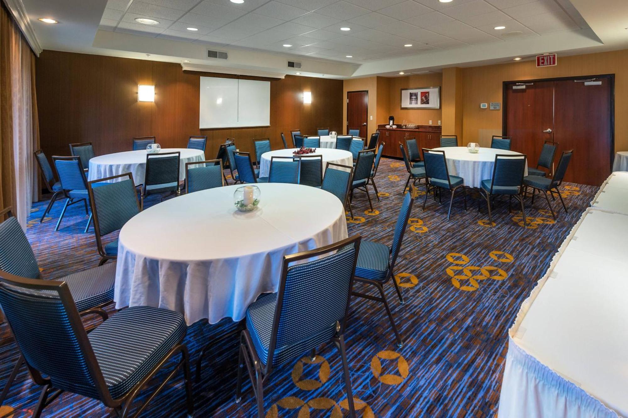 Courtyard By Marriott Panama City Exterior photo