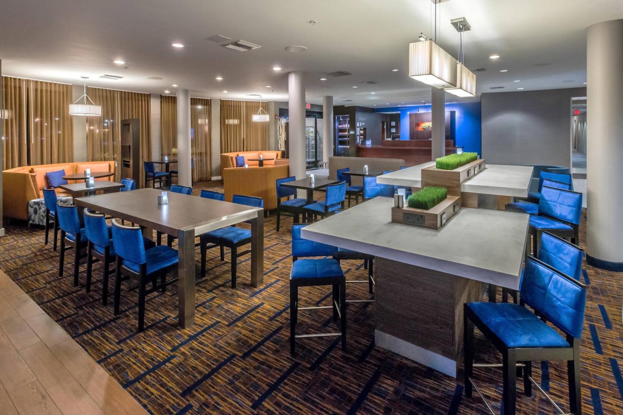 Courtyard By Marriott Panama City Exterior photo